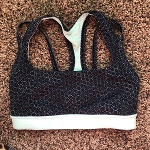 Lululemon sports bra